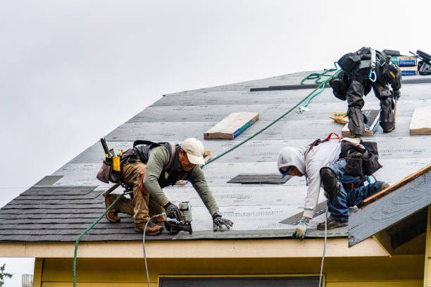 Professional Gutter Installation technician working in Pequannock, NJ
